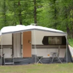 cuanto cuesta instalar un sistema solar para una vivienda pequeña o una caravana